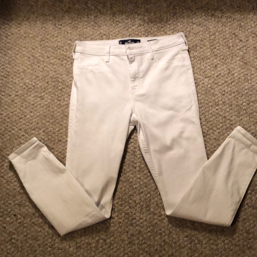 New white Hollister high rise jeggings.